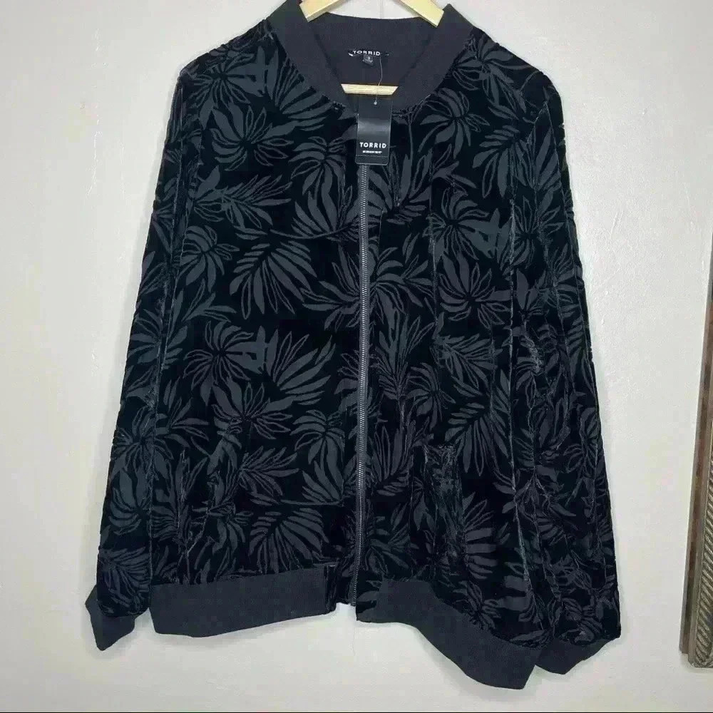 Torrid NWT Black Burnout Velvet Bomber Jacket Sz 3
